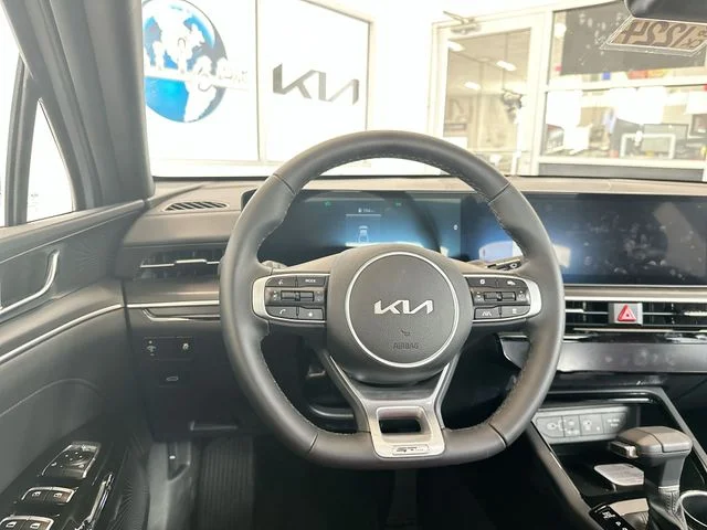 2026 Kia K5 GT-Line - Photo 13