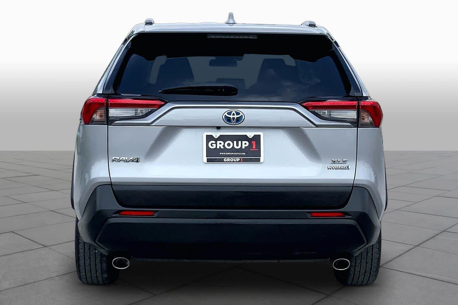 Used 2020 Silver Sky Metallic Toyota Hybrid XLE image 5