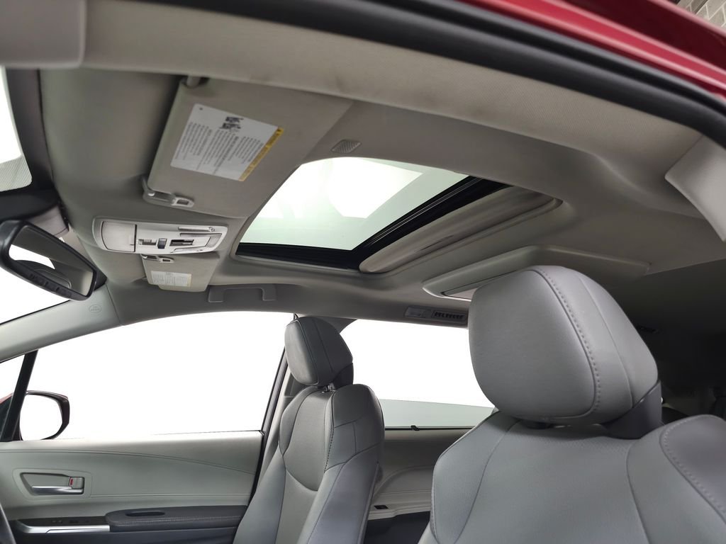 Used 2022 Pearl Toyota XLE image 18