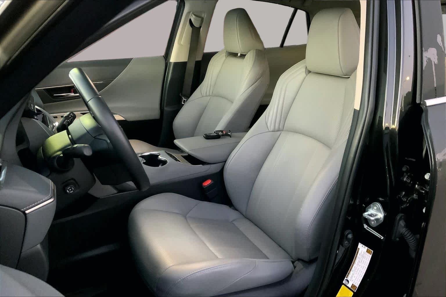 Used 2024 Titanium Glow Toyota LE image 7