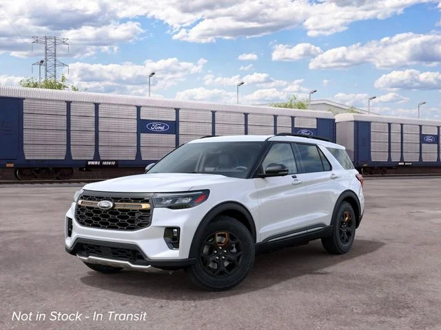 New 2027 Star White Metallic Tri-Coat Ford Tremor image 2