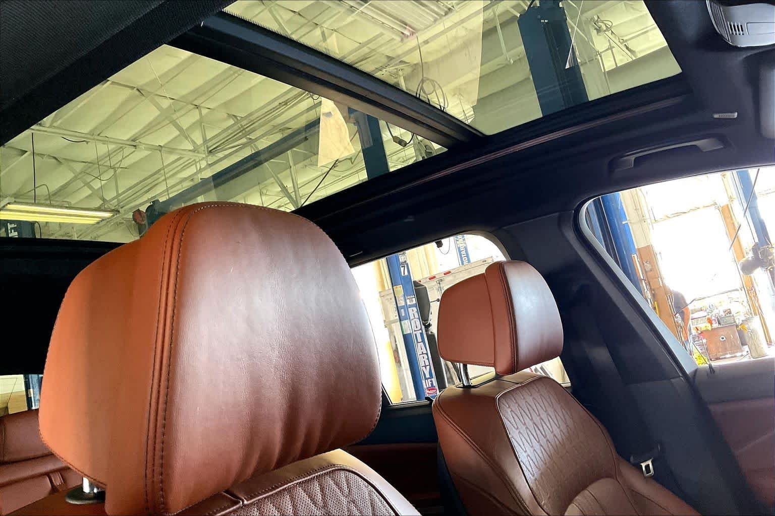 Used 2019 Phytonic Blue Metallic BMW xDrive50i image 13