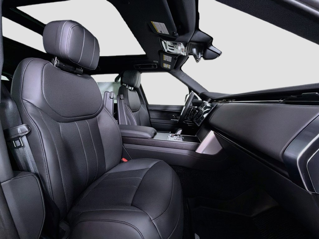 New 2027 Fuji White Land Rover SE image 30