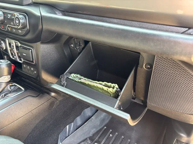 Used 2019  Jeep Sahara image 49