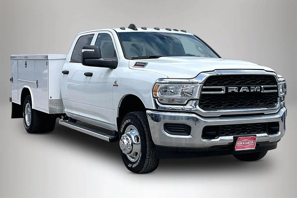 2024 RAM 3500 Tradesman 4X4 Crew Cab's photo