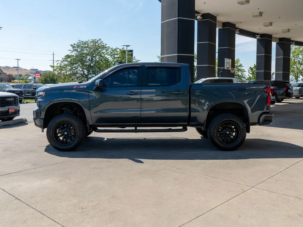 Used 2019 Gray Chevrolet RST image 4