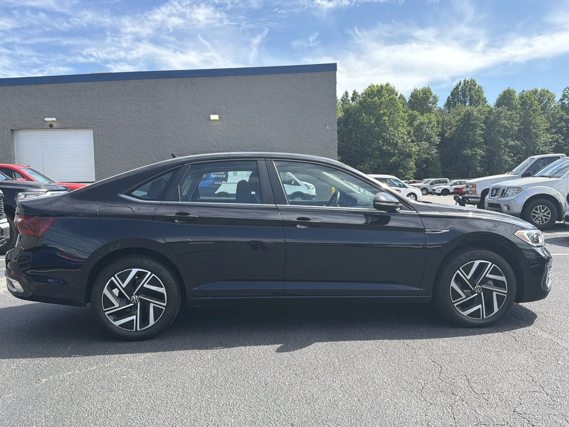 Used 2024 Deep Black Pearl Effect Volkswagen 1.5T SEL image 9