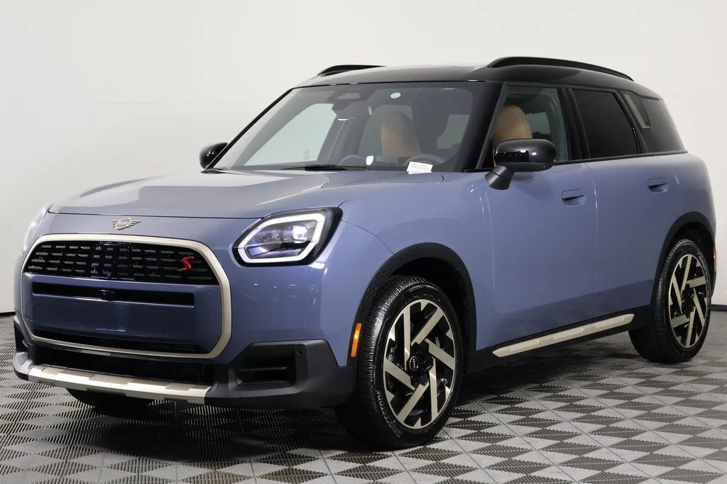 New 2027 Slate Blue Metallic MINI Iconic image 1