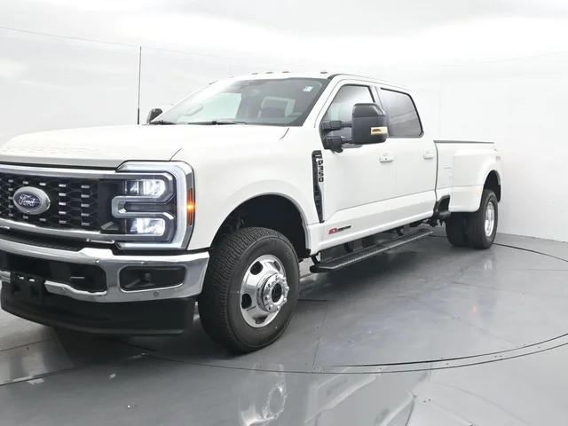 2026 Ford Super Duty F-350® Lariat®