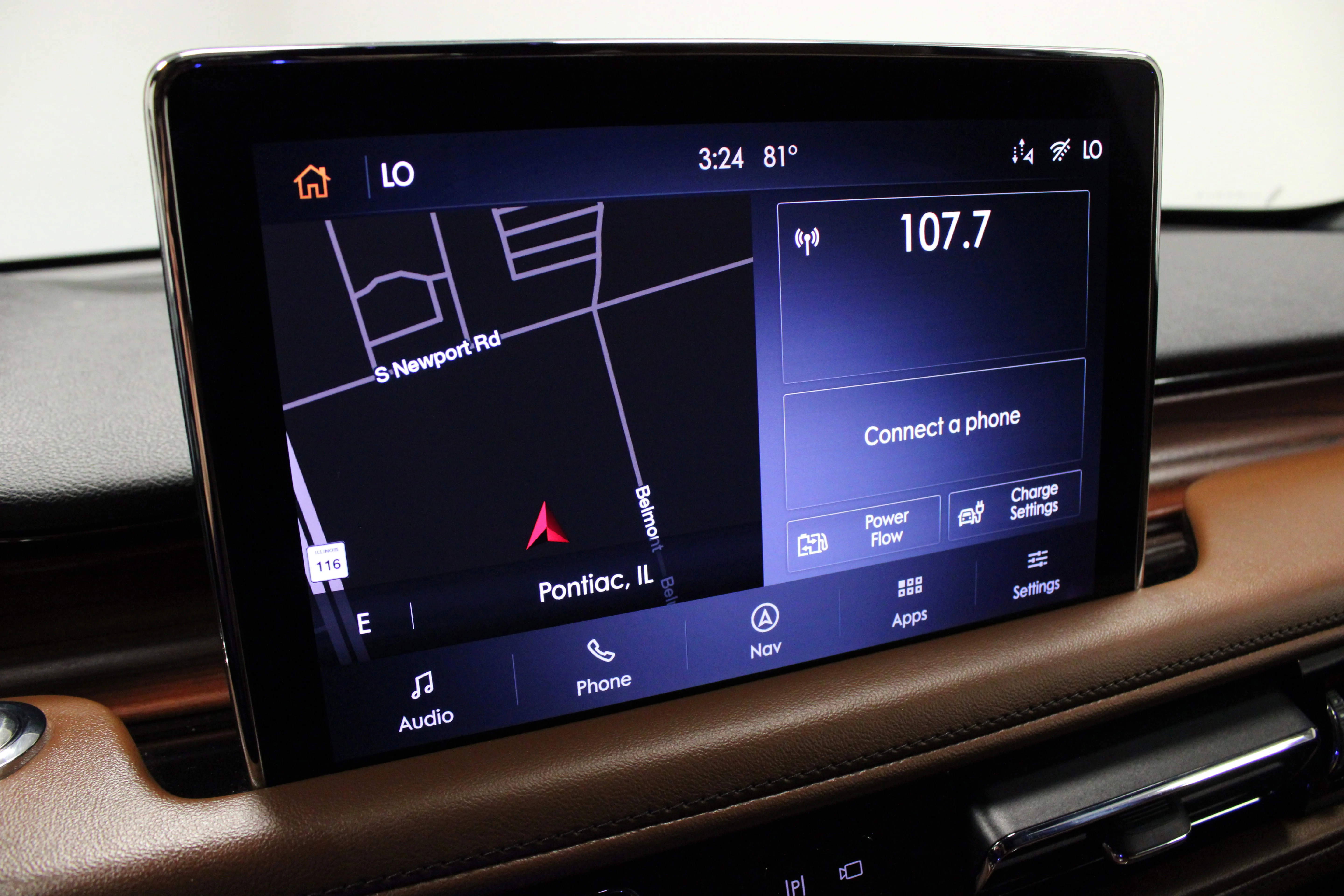 Used 2023 Black Metallic Lincoln Grand Touring image 27