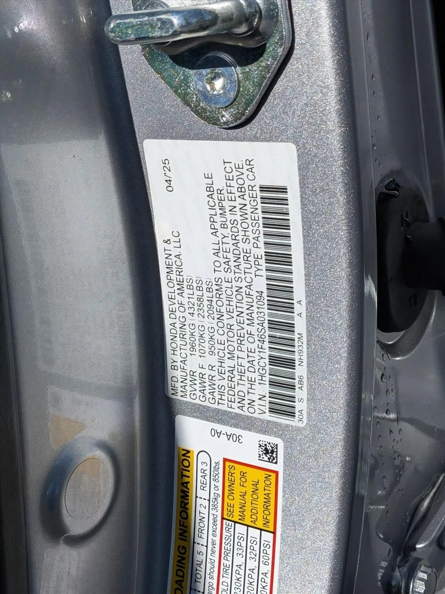 Used 2025 Solar Silver Metallic Honda SE image 24
