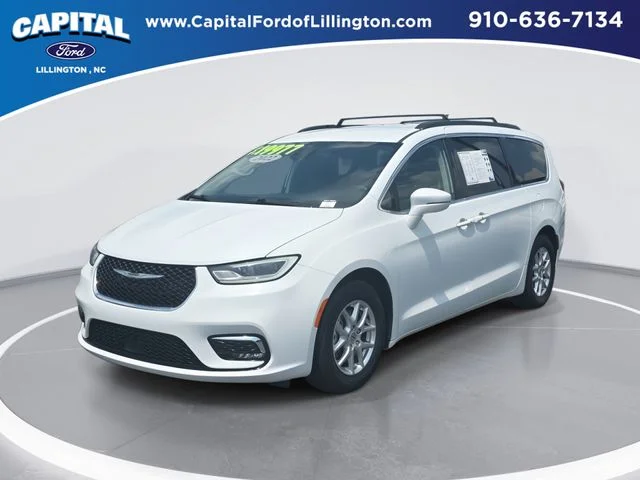Used 2022 White Chrysler Touring L image 1