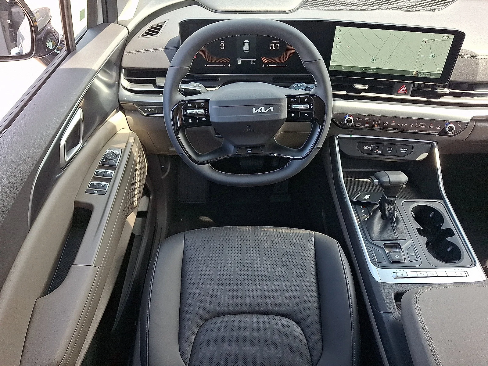 New 2027 Silver Kia LXS image 11
