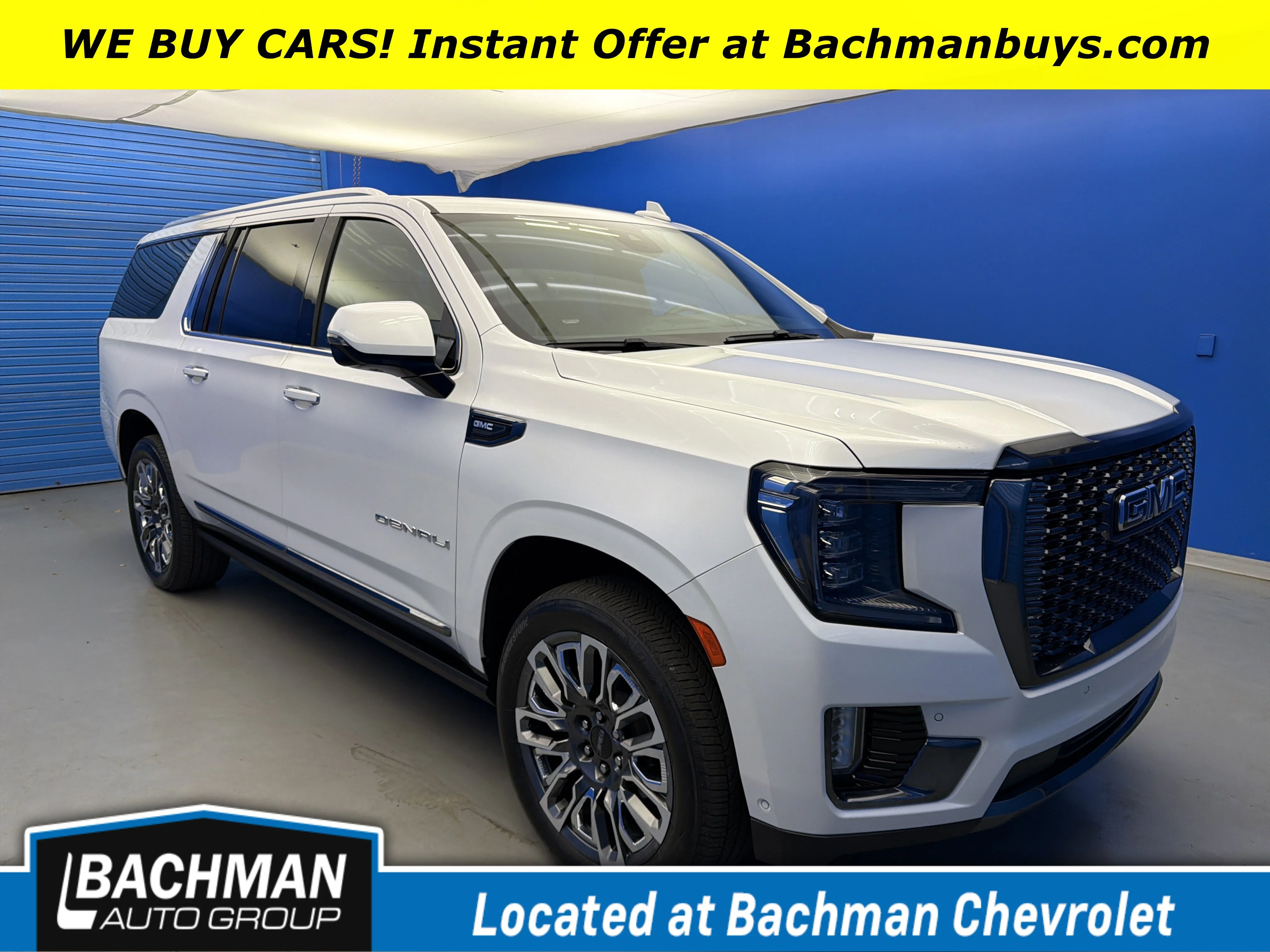 Used 2023 White Frost Tricoat GMC Denali Ultimate image 1