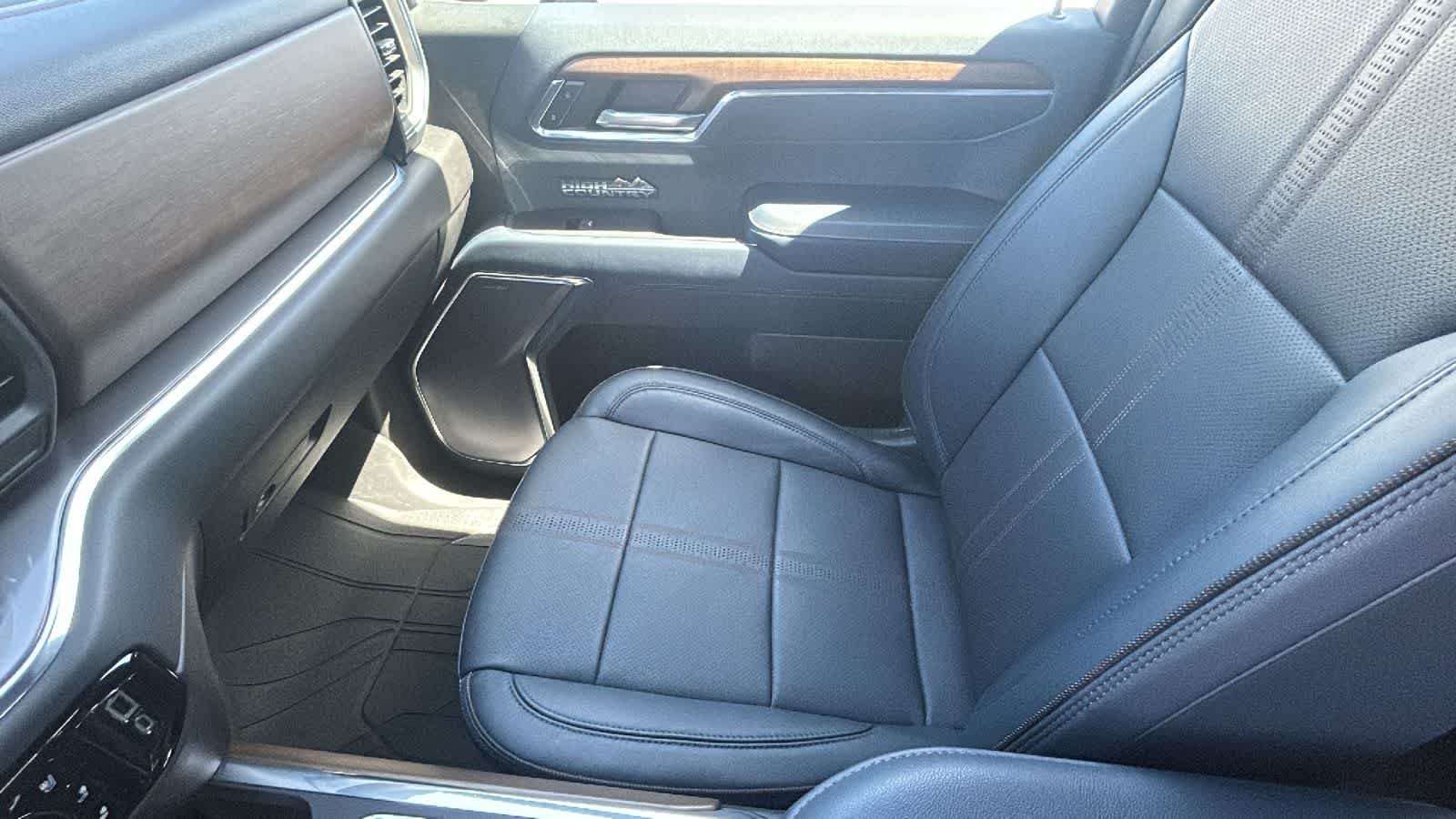 2024 Chevrolet Silverado 1500 High Country - Photo 12