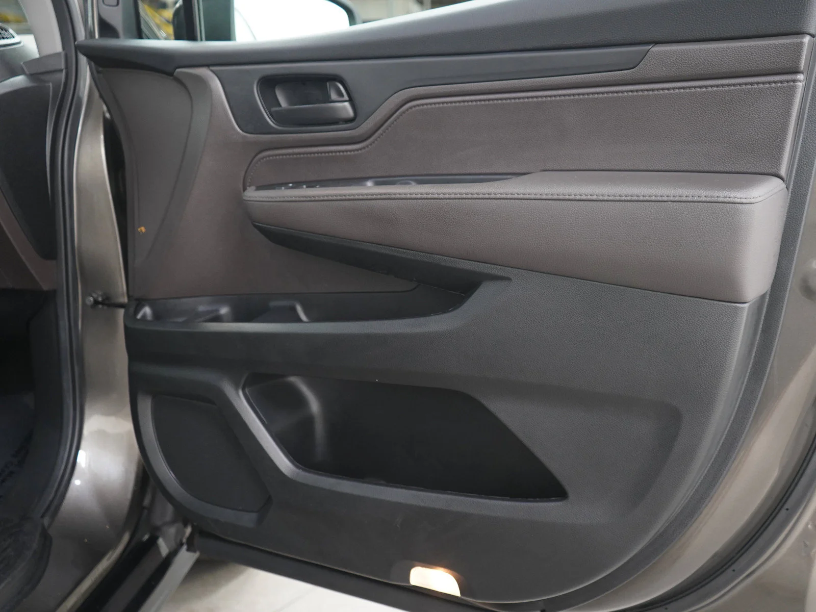 Used 2019 Bronze Honda EX-L image 9