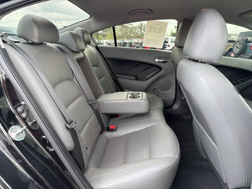 Used 2017 Black Kia EX image 16