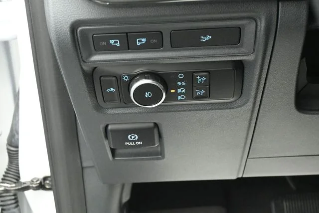 Certified Used 2023 Oxford White Ford XLT image 11