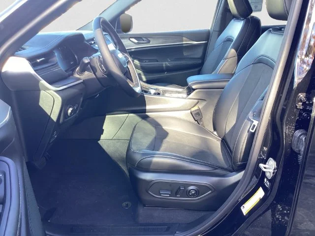 New 2027 Black Jeep LAREDO ALTITUDE 4X4 image 10