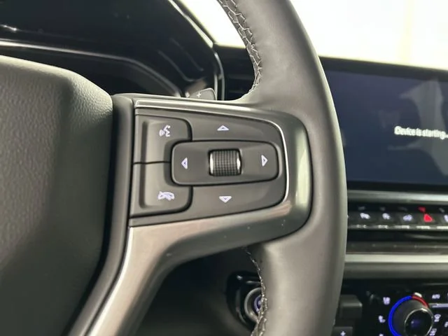 2025 Chevrolet Silverado 1500 LTZ - Photo 13