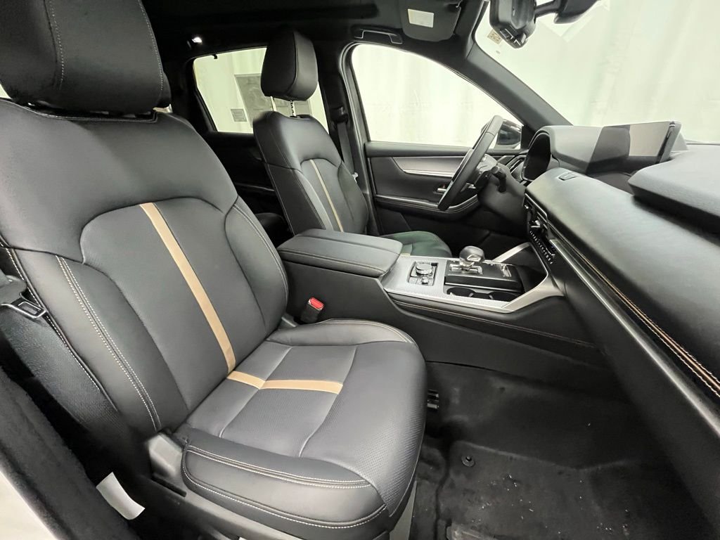New 2025 Rhodium White Premium Mazda Premium Plus AWD image 12