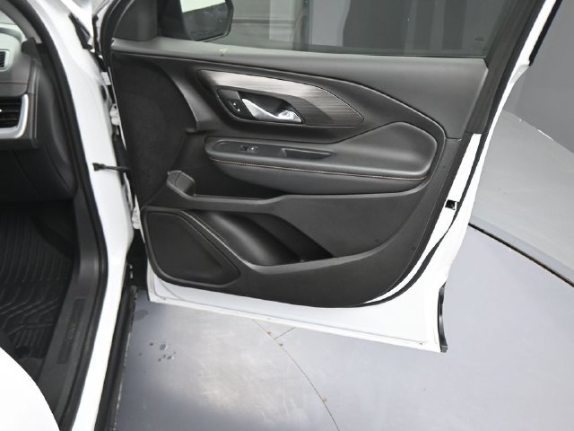 Used 2019 White GMC SLT image 13