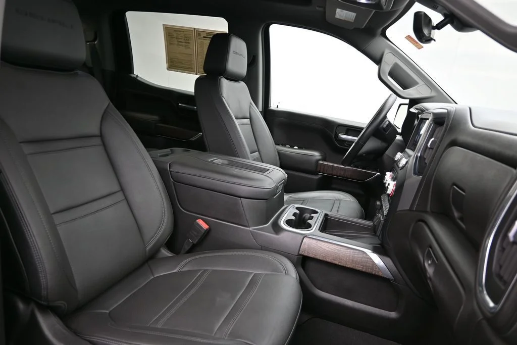 Used 2022 Blue GMC Denali image 16