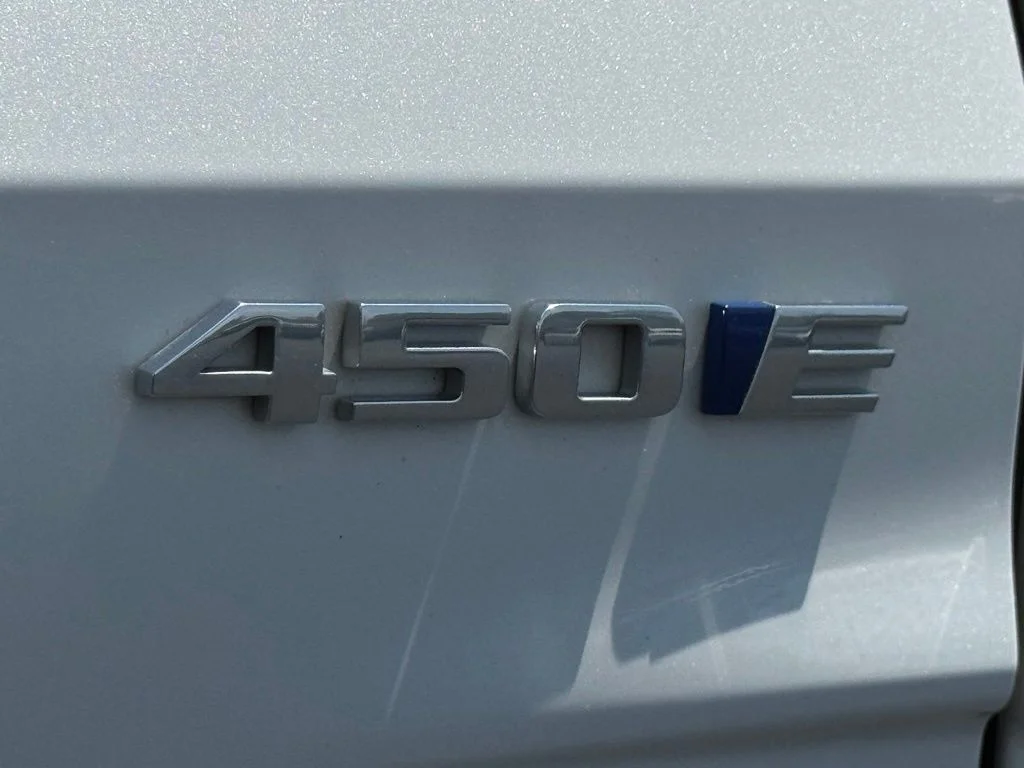 Used 2024 White Cadillac Sport image 11