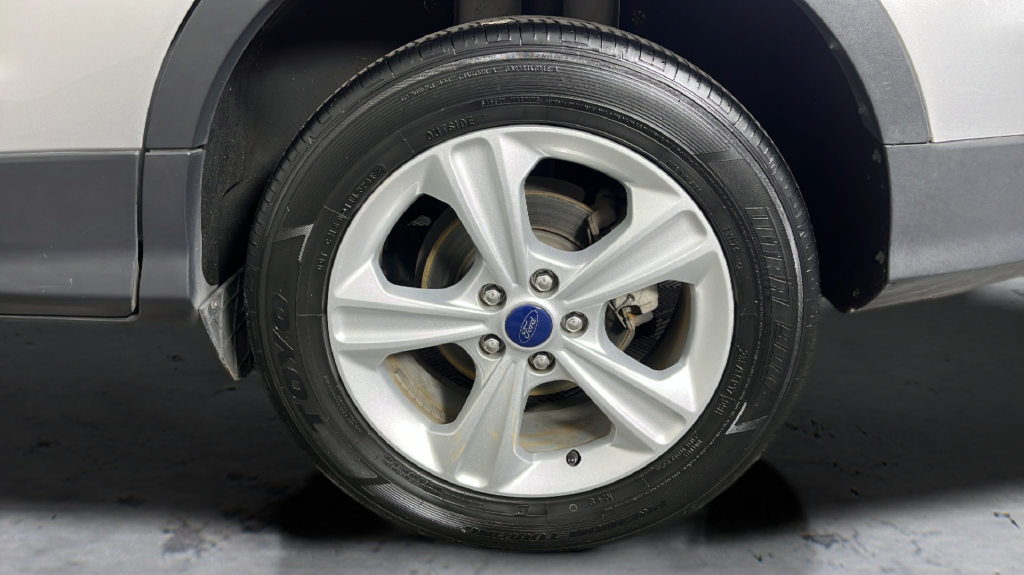 Used 2014 Ingot Silver Ford SE image 41