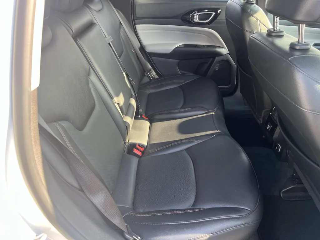 Used 2022 White Jeep Limited image 28