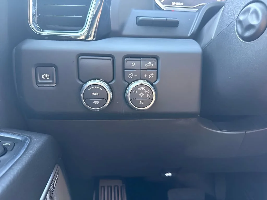 Used 2023 Onyx Black GMC Denali image 26