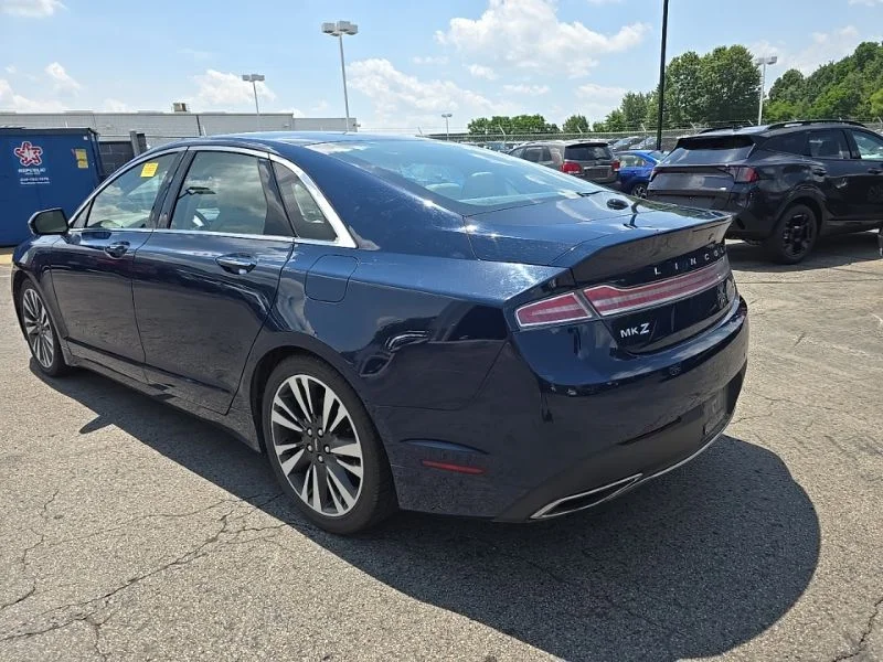 Used 2018 Blue Lincoln Reserve image 5
