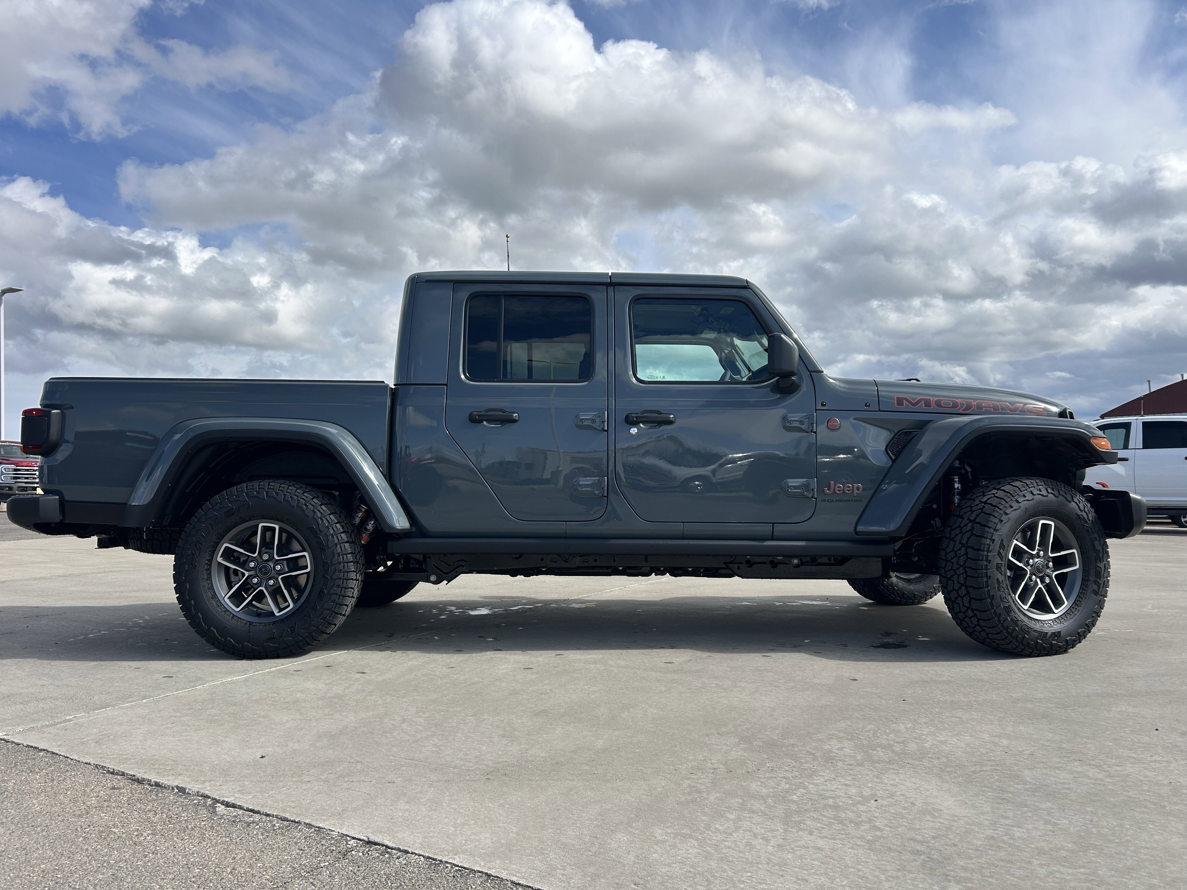 New 2026 Anvil Clearcoat Jeep Mojave image 6