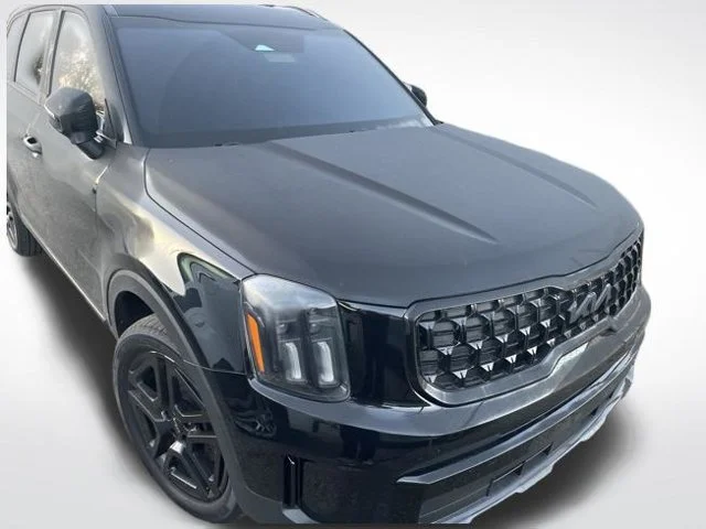 Used 2024 Black Kia EX X-Line image 3