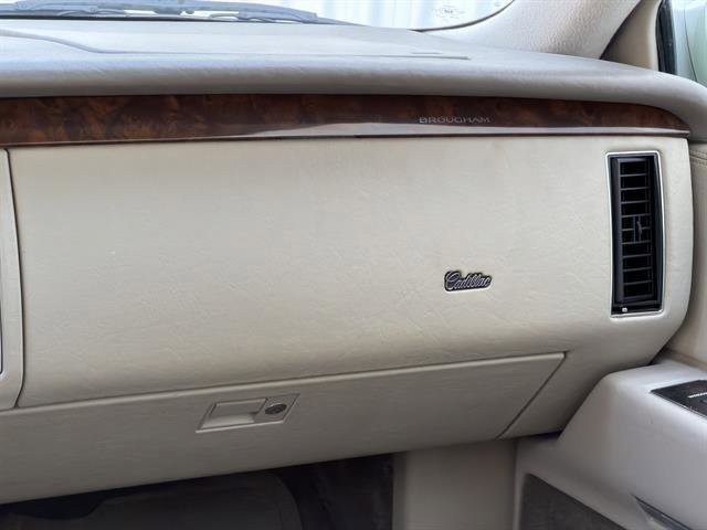 Used 1996 Cotillion White Cadillac 4DR SDN image 16