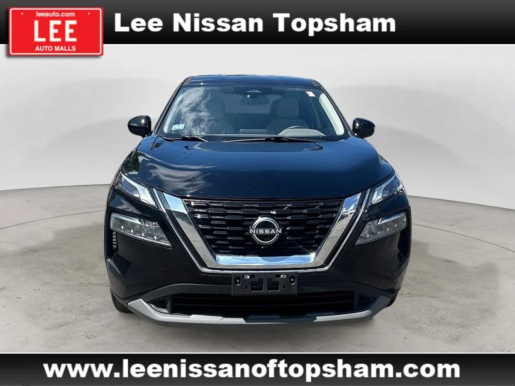 Used 2023 Super Black Nissan SV image 9
