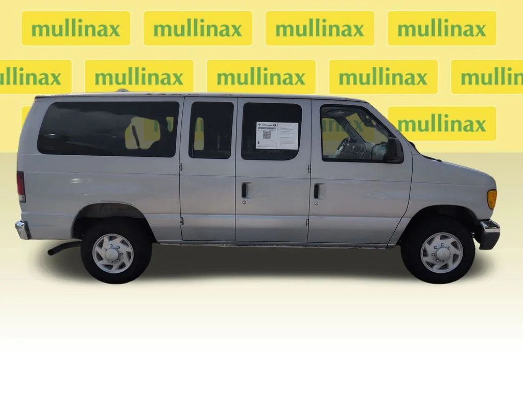 Used 2007 White Ford XLT image 2