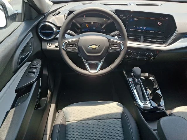 New 2026 White Chevrolet LT image 9