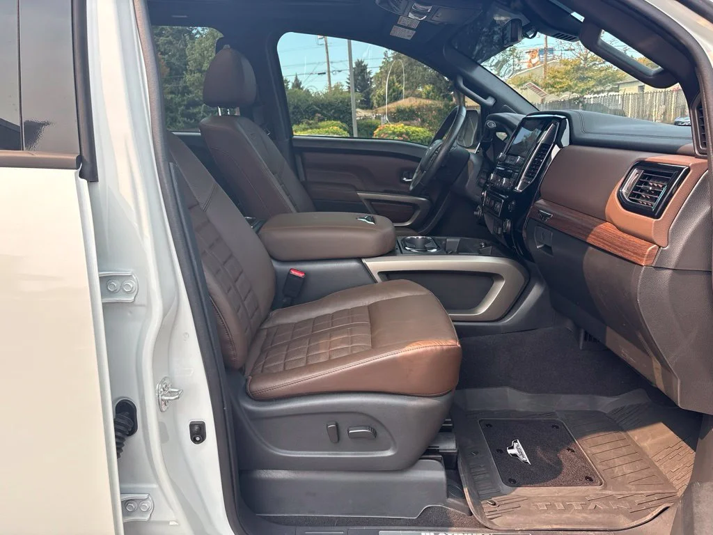 Used 2024 White Nissan Platinum Reserve image 23
