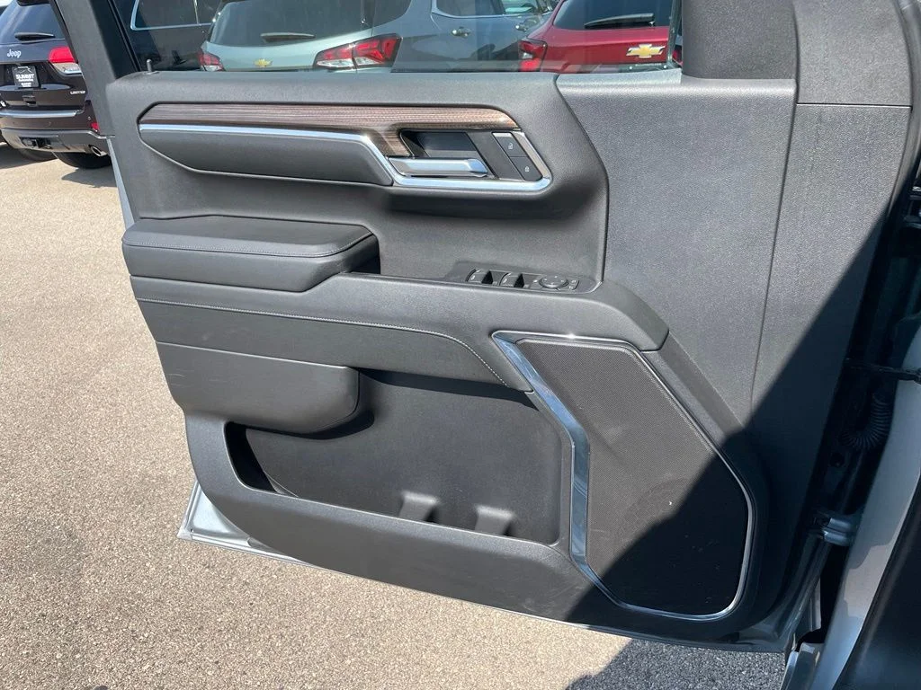 Used 2024 Sterling Gray Metallic Chevrolet LT image 47