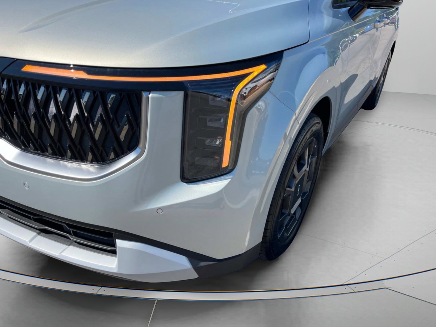 New 2026 Ivory Silver Kia EX image 9
