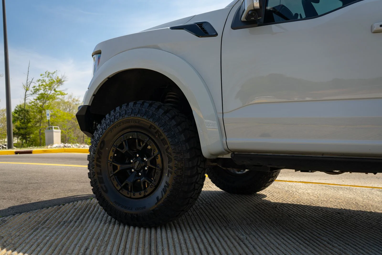 Used 2023 Avalanche Ford Raptor image 12