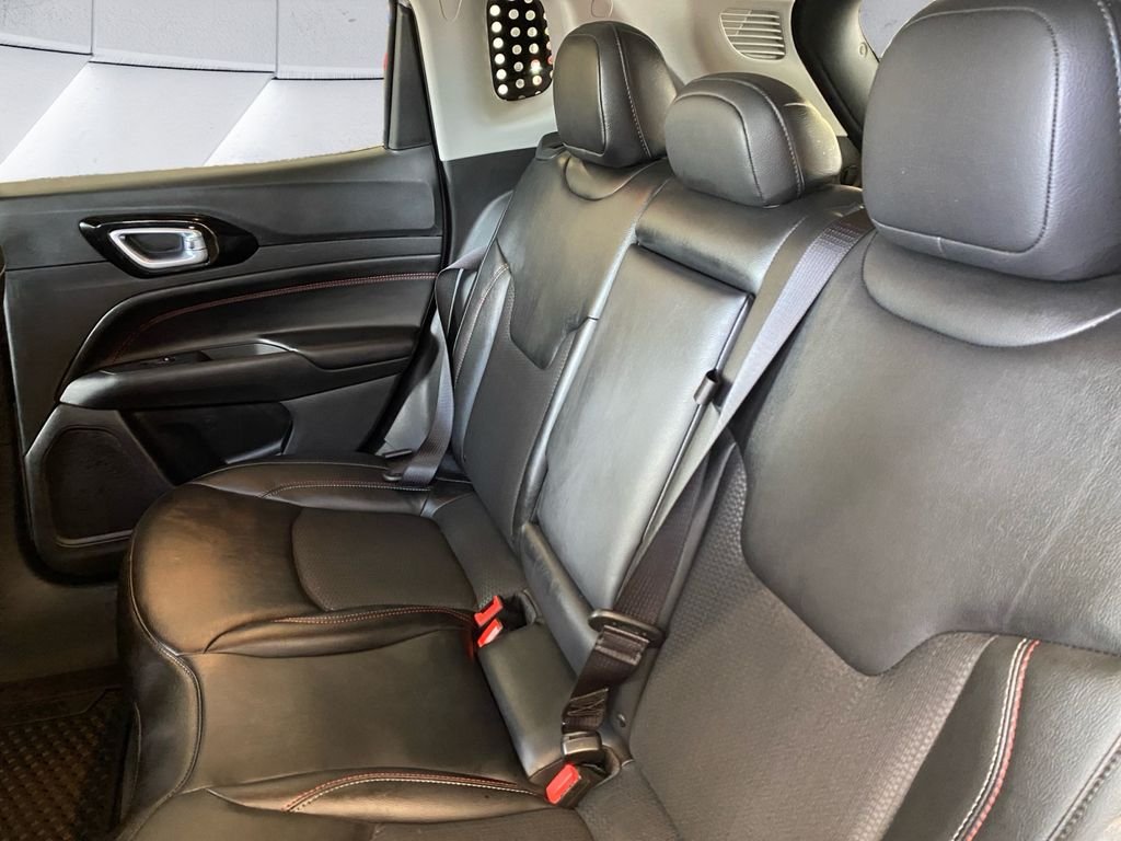 Used 2022 Silver Jeep Trailhawk image 18