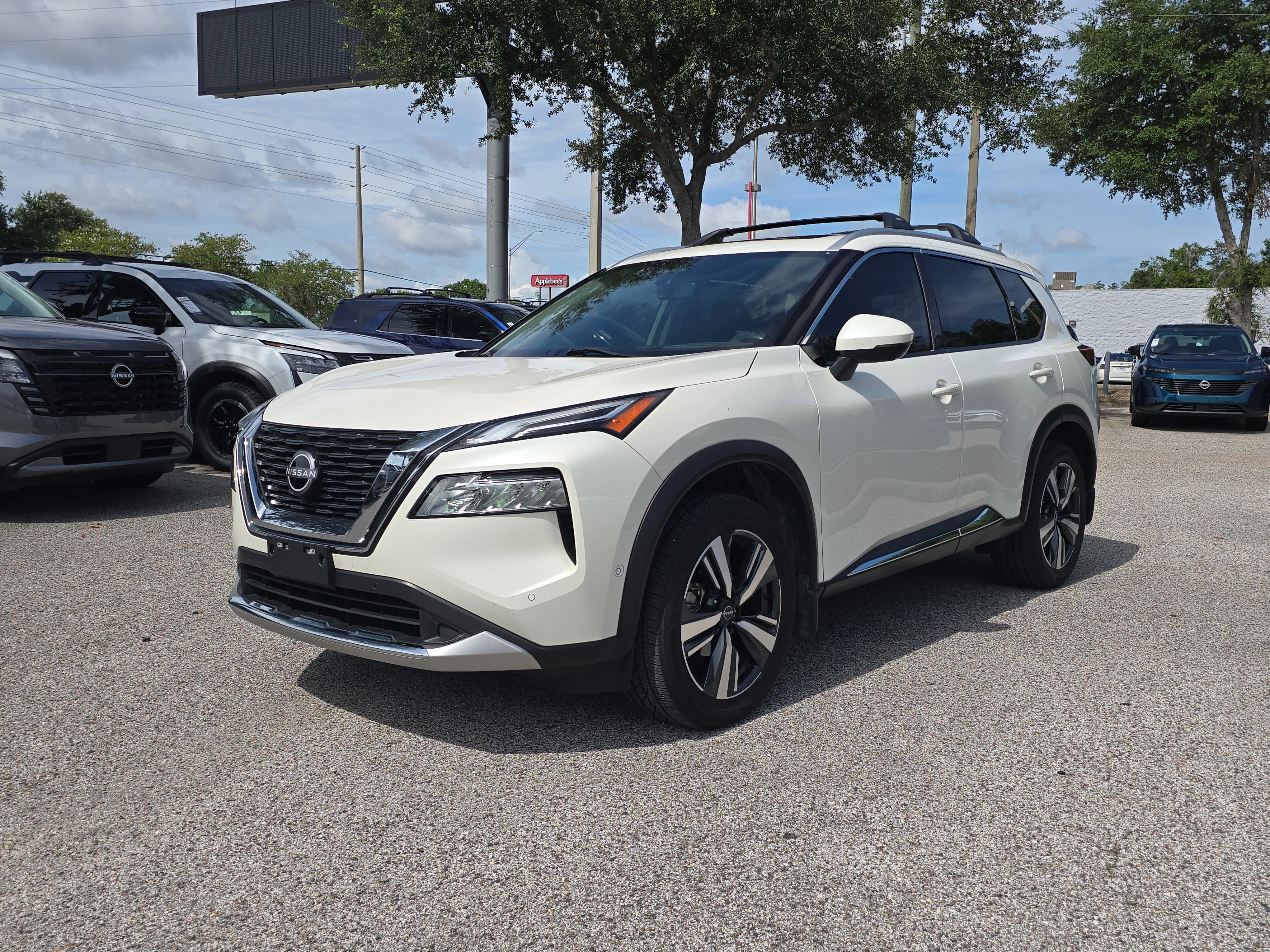 Certified Used 2023 Pearl White Tricoat Nissan Platinum image 4