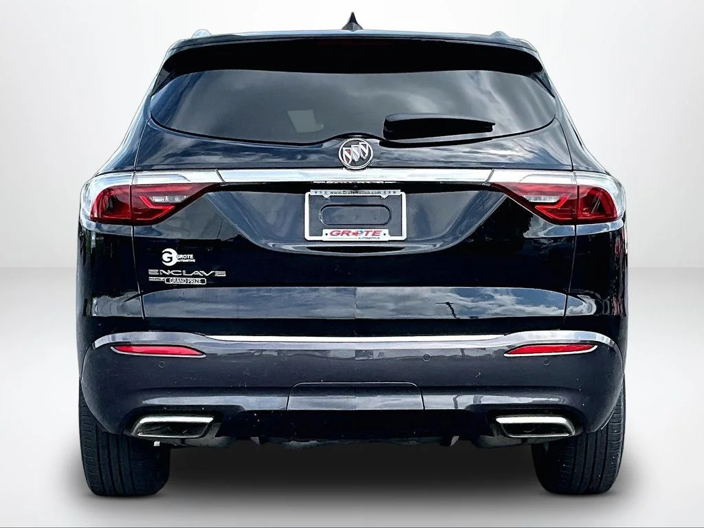 Used 2023 Black Buick Essence image 4