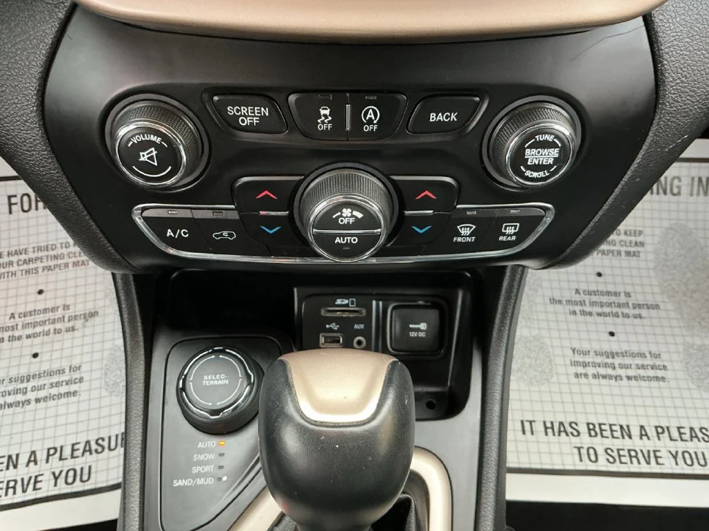 Used 2017 Black Jeep Limited image 17
