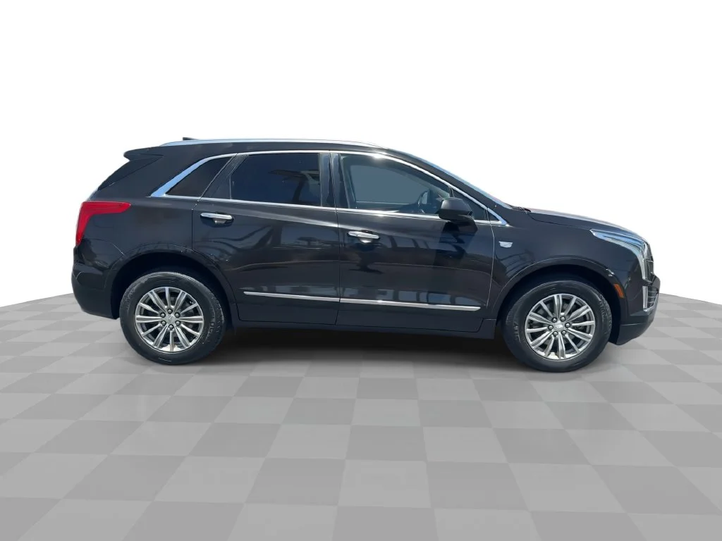 Used 2017 Black Cadillac Luxury image 9