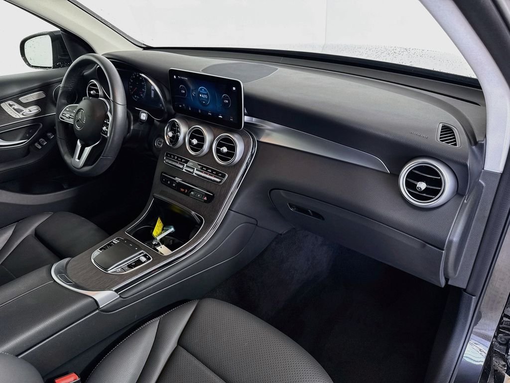 Used 2022 Graphite Grey Metallic Mercedes-Benz 300 image 29