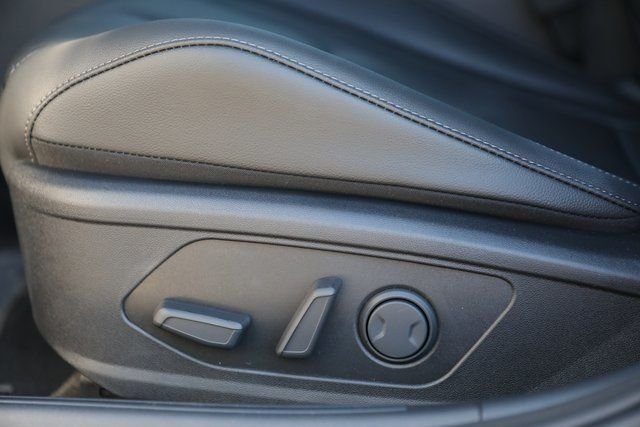 2025 Hyundai Elantra Limited - Photo 26
