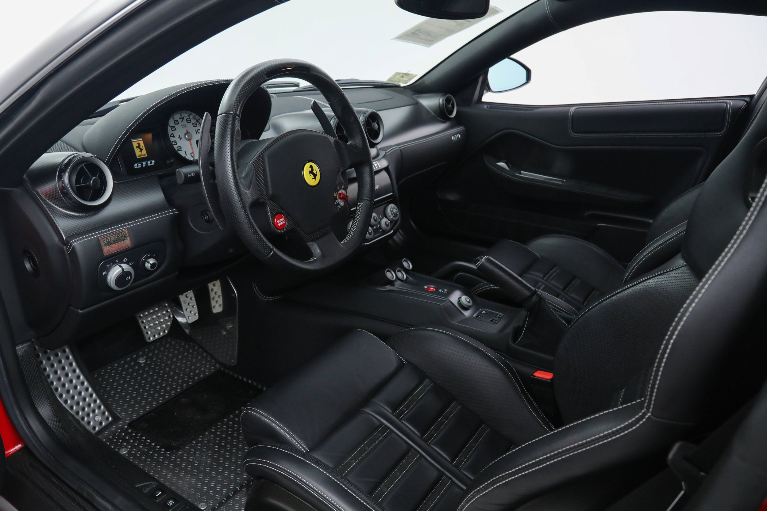 Used 2011 Rosso Corsa Ferrari  image 2